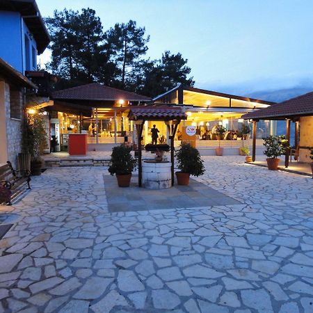 Frontzu Politia Hotel Ioannina Buitenkant foto