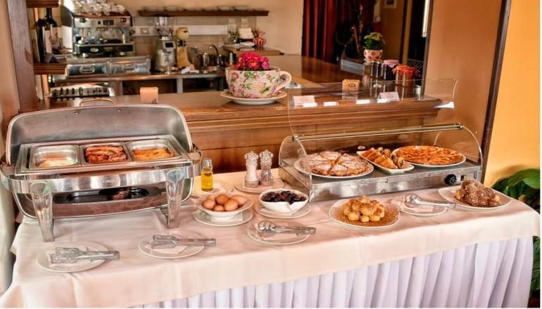 Frontzu Politia Hotel Ioannina Buitenkant foto