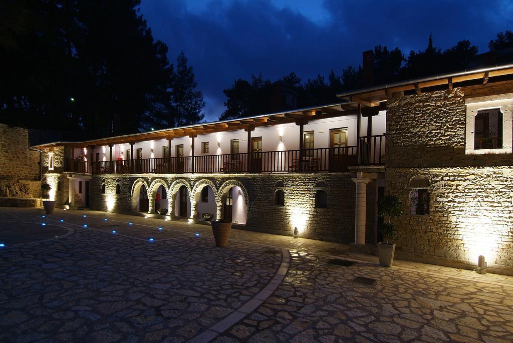 Frontzu Politia Hotel Ioannina Buitenkant foto